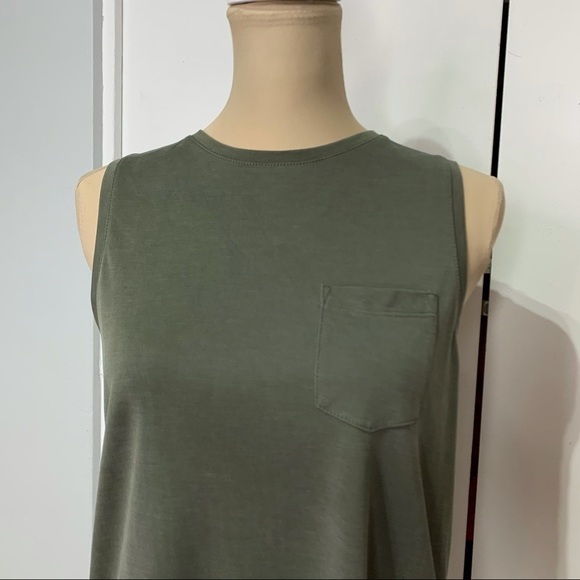 And ea wy Women Top Size M Green Olive - Picture 3 of 11